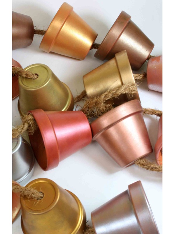 Goldfinger wax-based paste