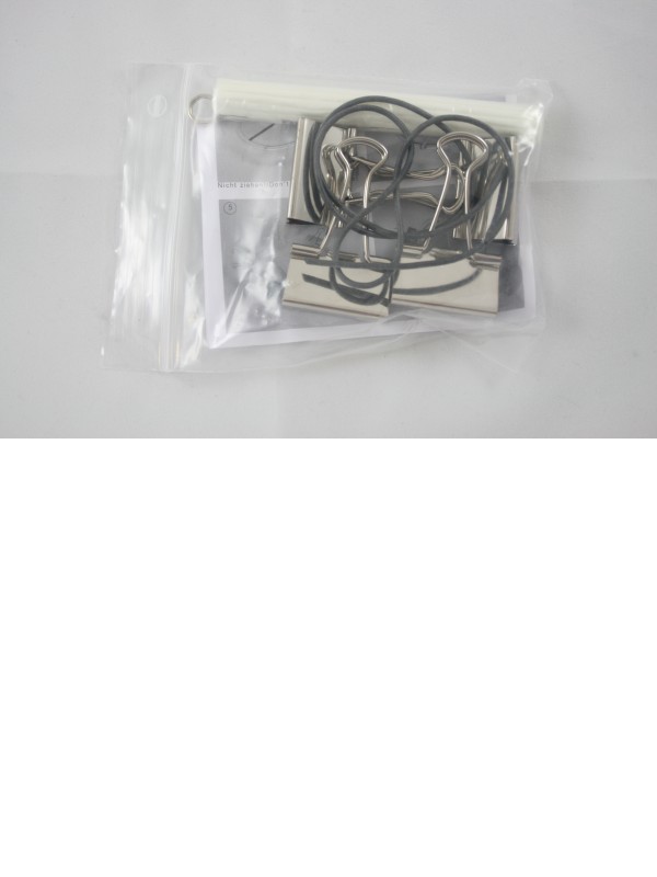 EQUIPMENT - 4 clips, needle, rubber bands