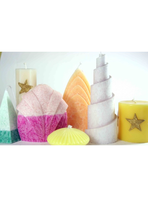Candles made from wax, colored with CERA LUX wax colors