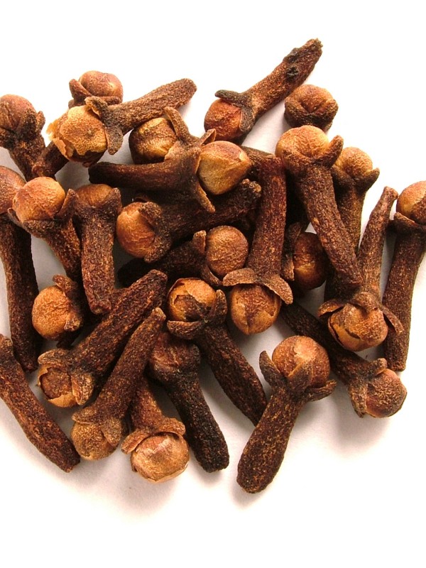 CLOVES essential oil